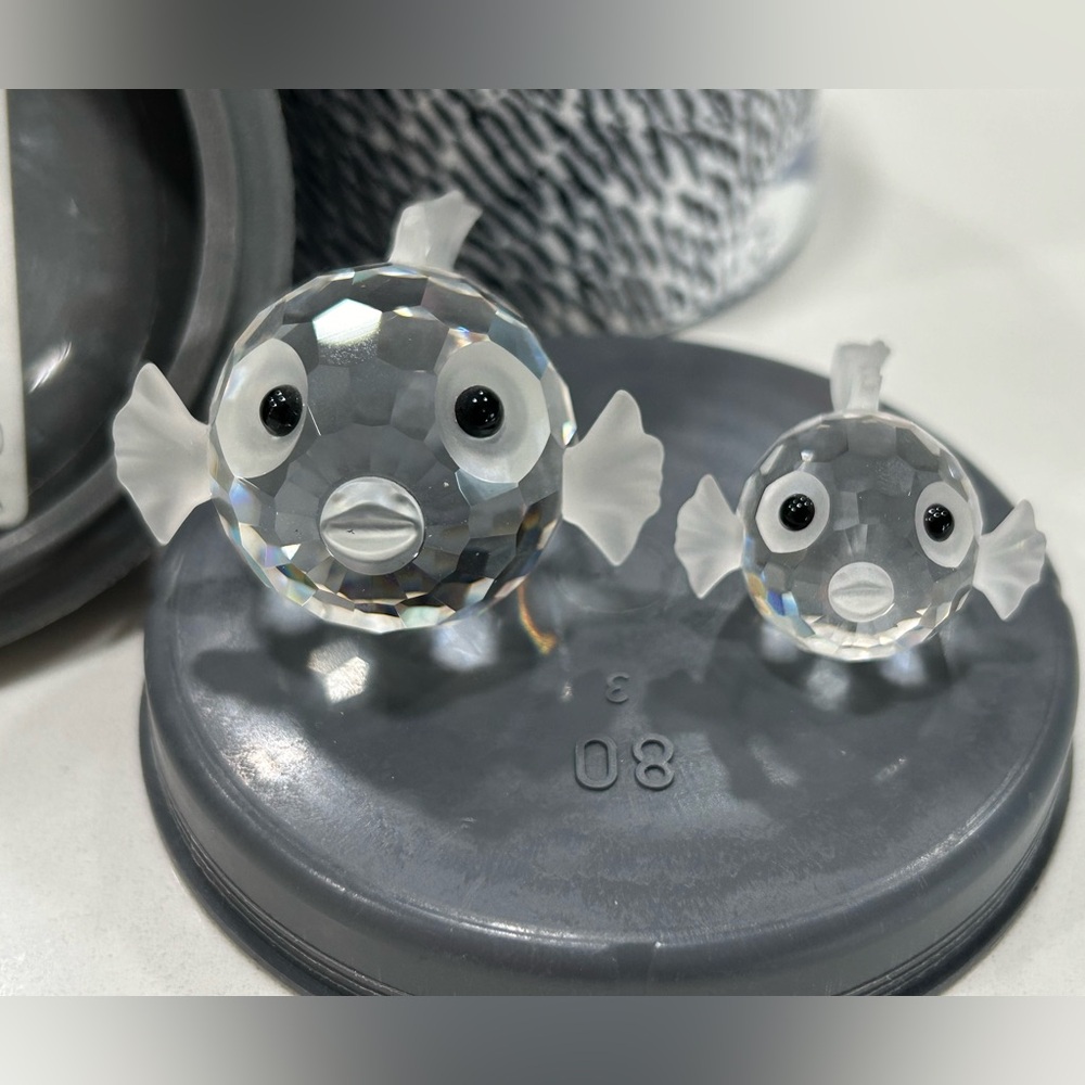 Swarovski crystal glass figurines set of 2 PufferFish. Big/small, boxes included